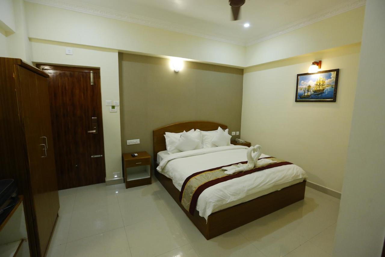 Nitheesh Residency Hotel Kanchipuram Exterior foto